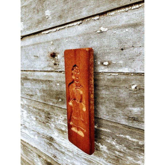 Vintage carved Wood Springerle Cookie Mold Woman - Picture 6 of 8